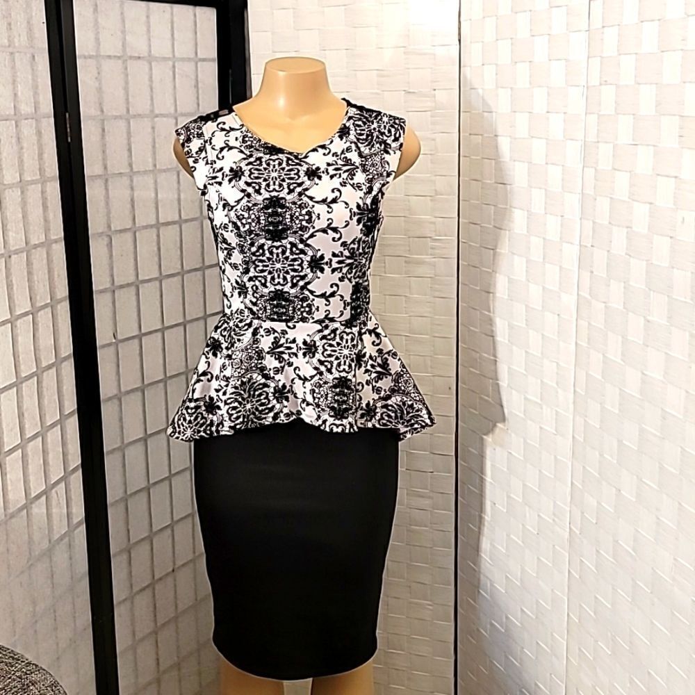 IRIS PEPLUM  CAP SLEEVES LACE BACK ZIPPER CLOSURE DRESS